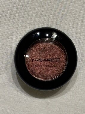 MAC Cosmetics Incinerated Dazzleshadow Extreme -